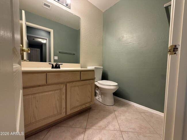 Building Photo - 5170 W Ivanhoe St