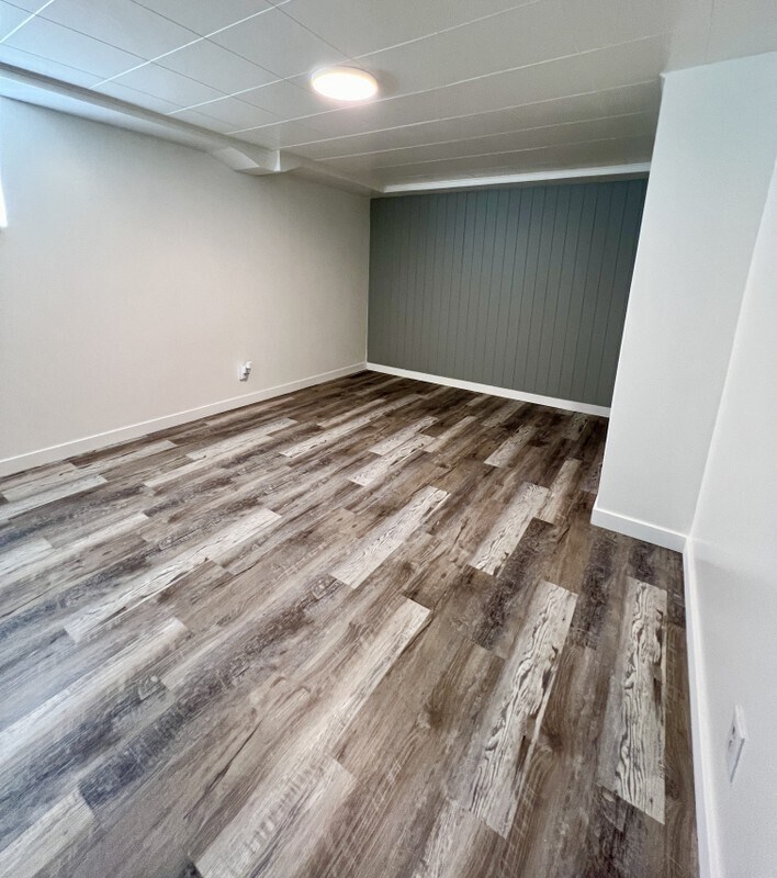 Building Photo - 360 W 4800 S