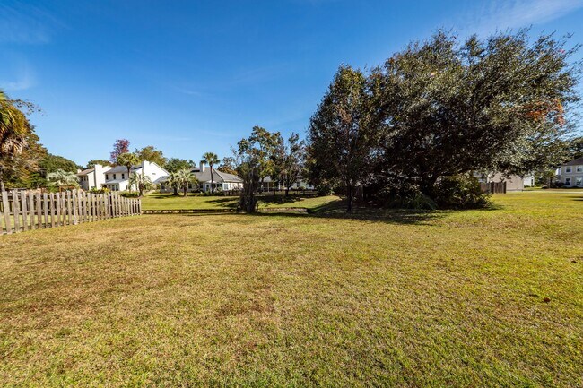 Building Photo - 3 Bedroom, 2 Bathroom Home in Whitehall - ...