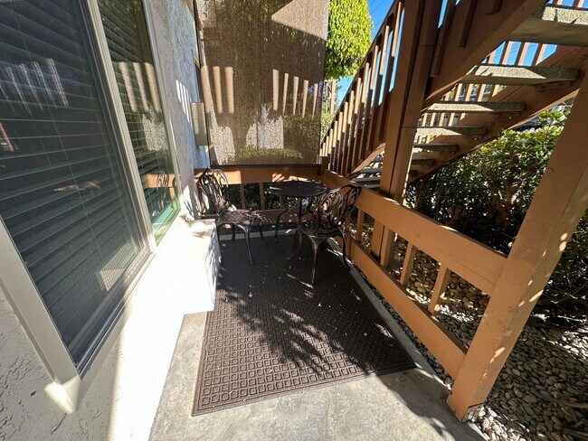 Building Photo - Newly Renovated 1 Bed / 1 Bath Condo for Rent in Mission Valley!
