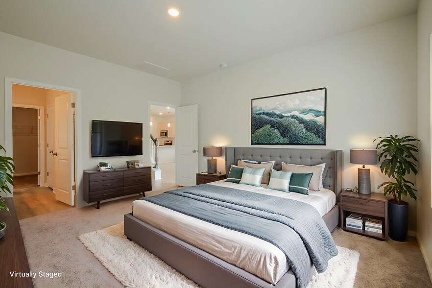 First floor master bedroom - 1542 Alvin Pond Dr