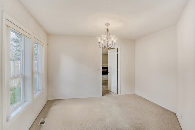 Building Photo - 374 NE 49th Ave