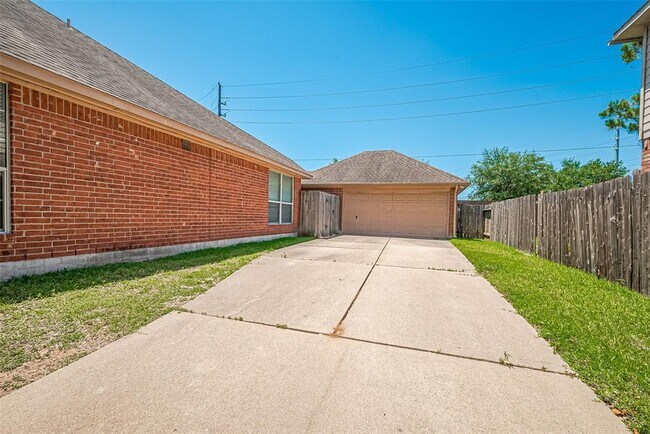 Building Photo - 4222 Merriweather St