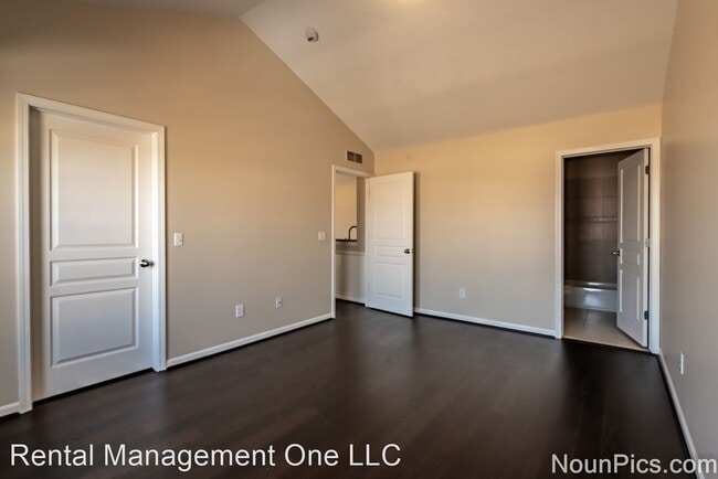 Building Photo - 3 br, 2 bath House - 24023 Vance Avenue