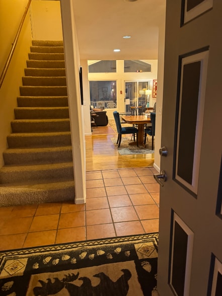 Building Photo - 626 Pines Slope Rd