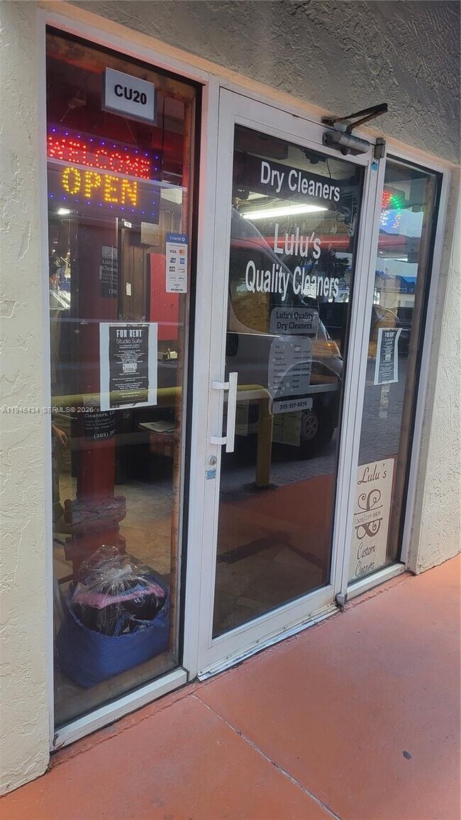 Building Photo - 7601 E Treasure Dr