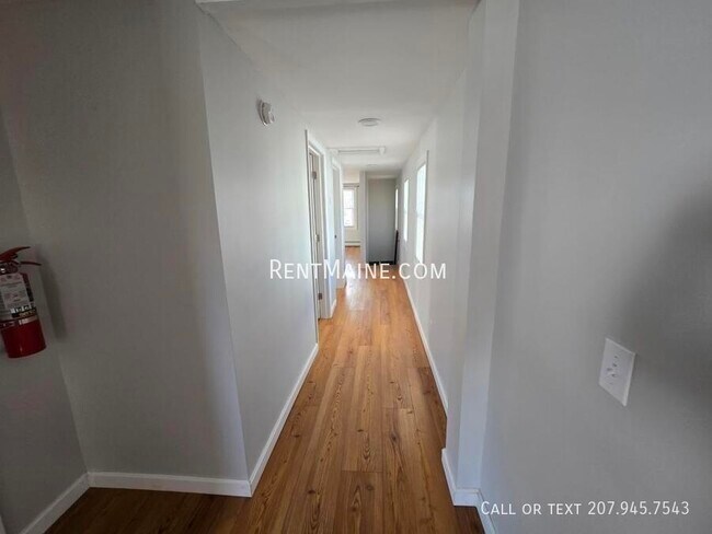 Building Photo - 199 N Main St