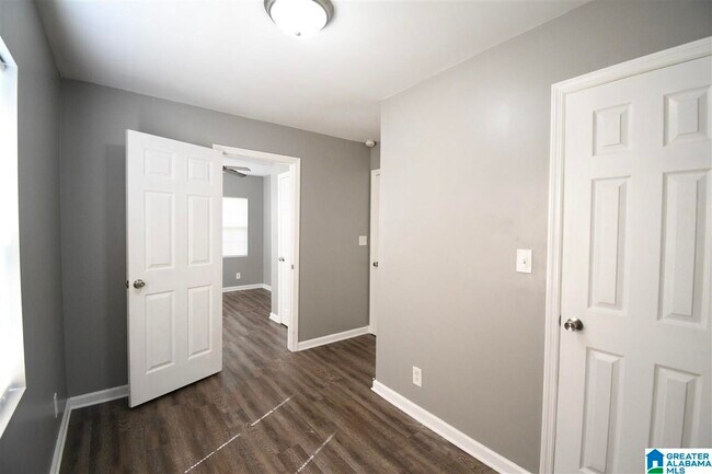 Building Photo - 609 Annie Laura Dr