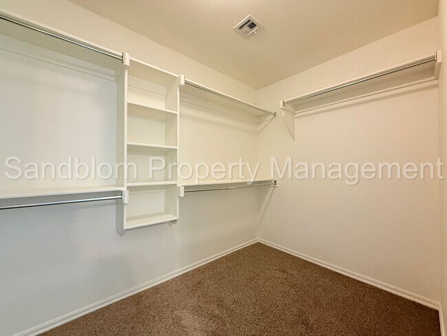 Building Photo - For Lease | Jenks | Available Now!
