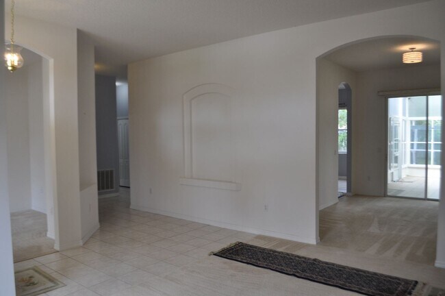 Building Photo - Lovely home in Pine Lakes