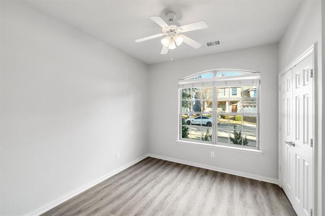 Building Photo - 5629 Hampshire Dr