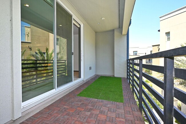 Building Photo - $4,990 - GORGEOUS FOUR BEDROOM HOME IN THE...