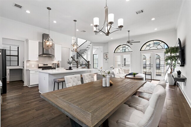 Building Photo - 3319 Beverly Frst Dr