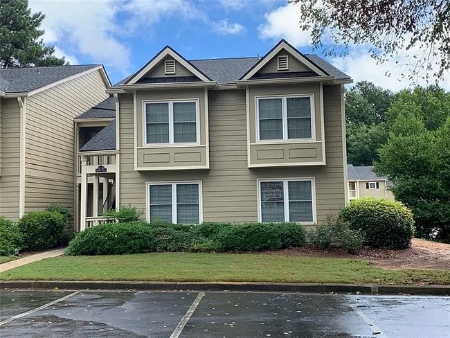 Building Photo - 27 Matawan Cir