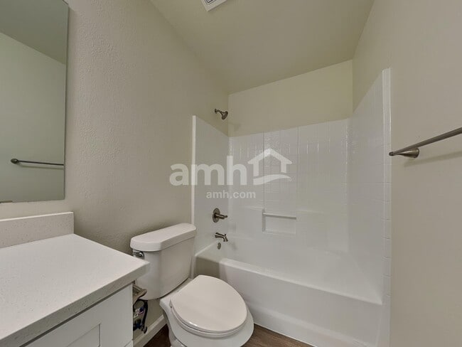 Building Photo - 7505 Fossil Lake Dr