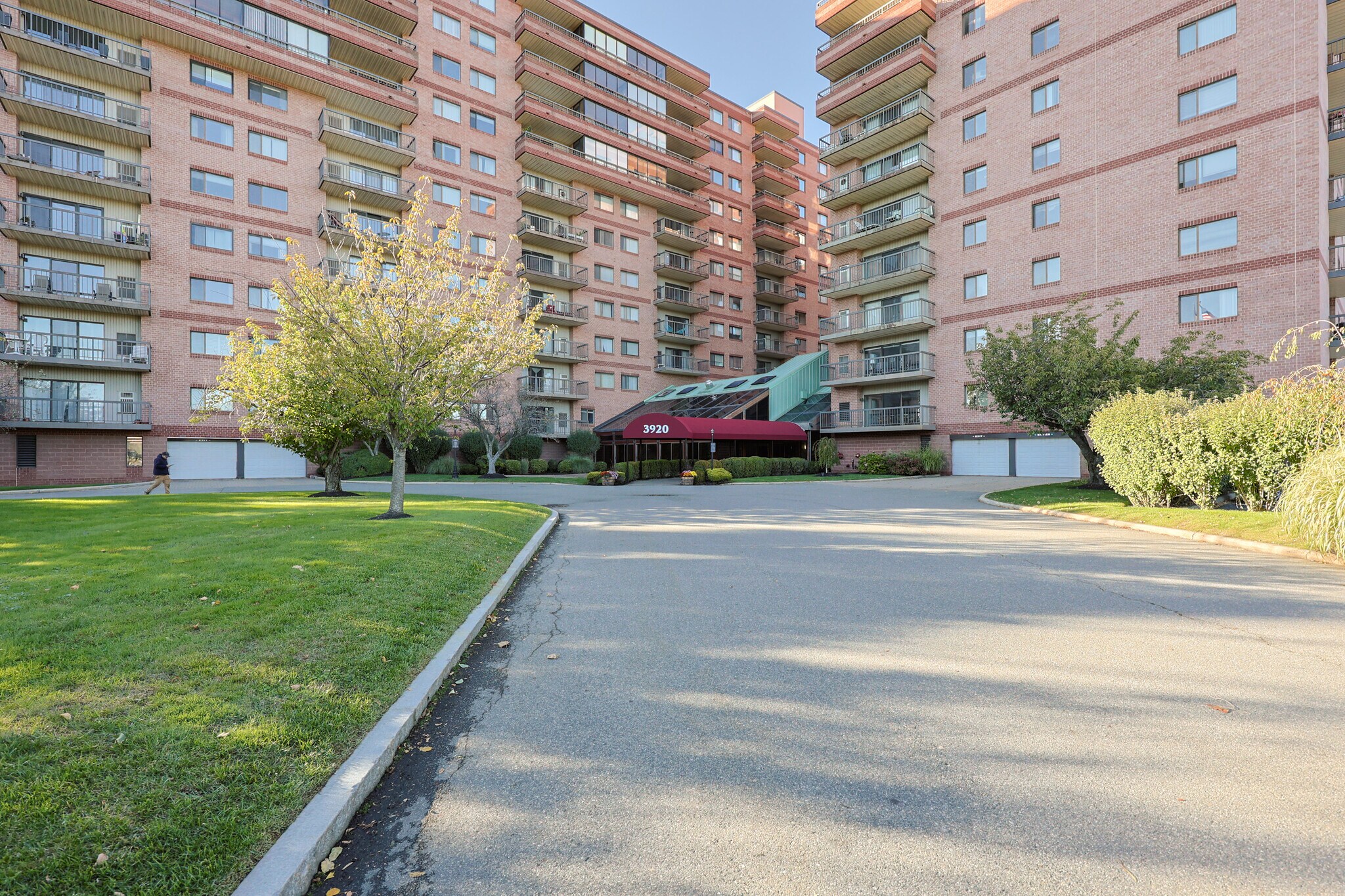 Building Photo - 3920 Mystic Valley Pky