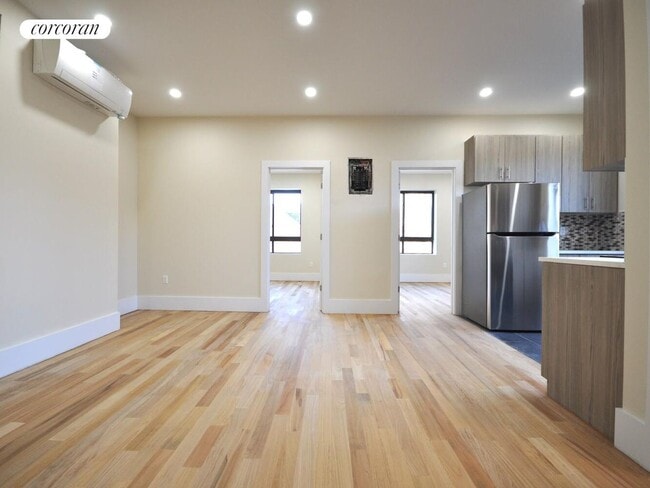 Building Photo - 999 Clarkson Ave