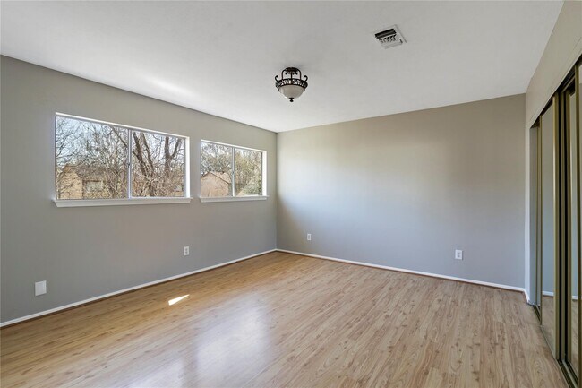 Building Photo - 14410 Louetta Rd