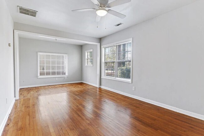 Building Photo - Charming 3 BD 2 BA Decatur Home Near Downtown Atlanta! ***$250 OFF ON THE FIRST MONTH’S RENT!***