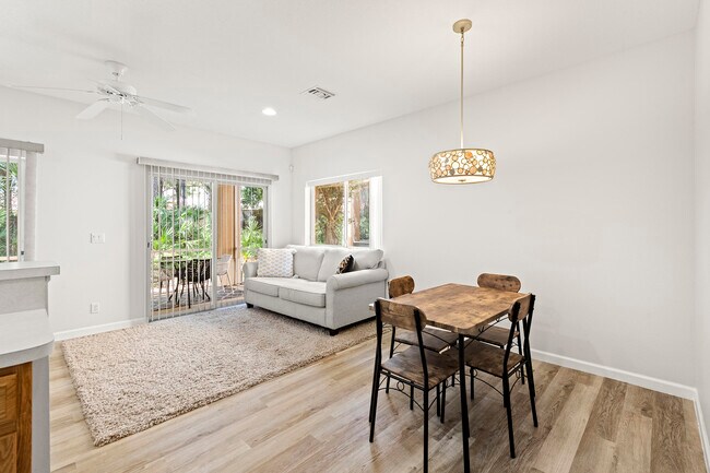 Building Photo - 8927 Sandshot Ct