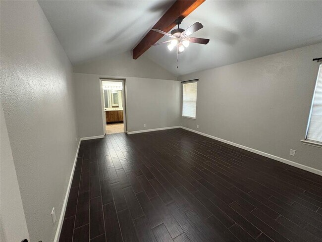 Building Photo - 307 Ridgewood Dr