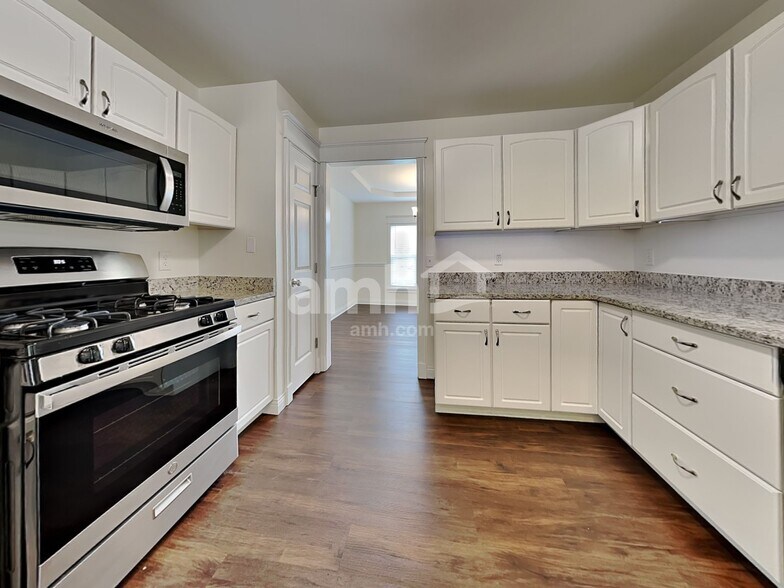 Building Photo - 4250 Hidden Creek Ct