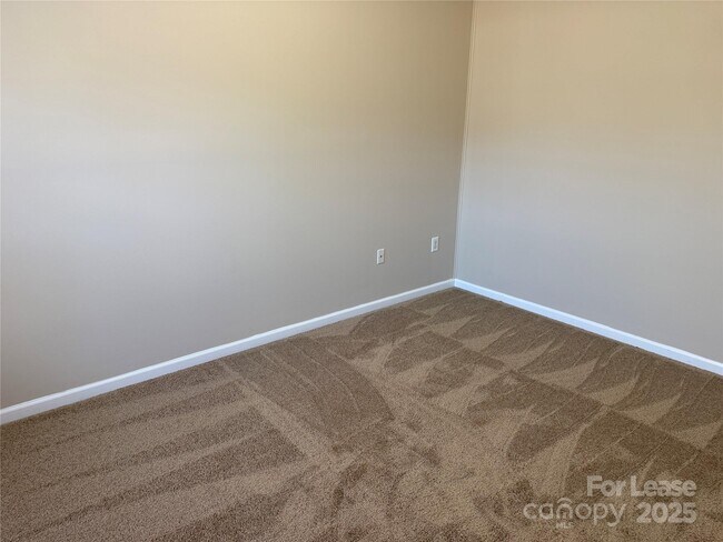 Building Photo - 918 Faye St