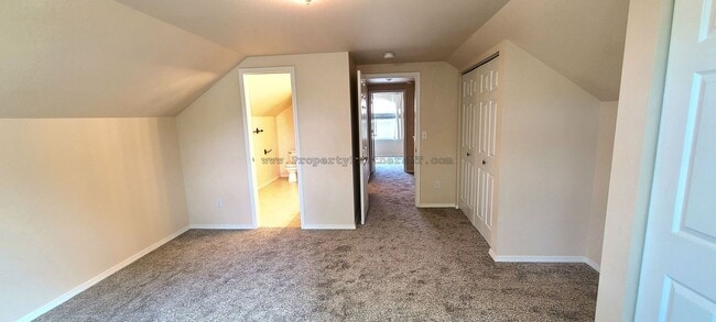Building Photo - 5Bd/2Ba Spacious House in Durston Meadows