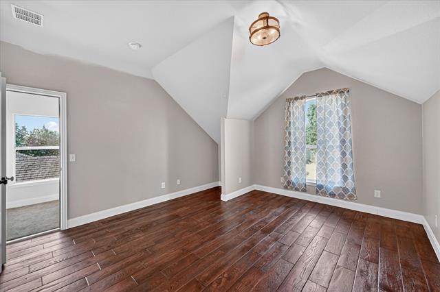 Building Photo - 3102 Southwood Dr