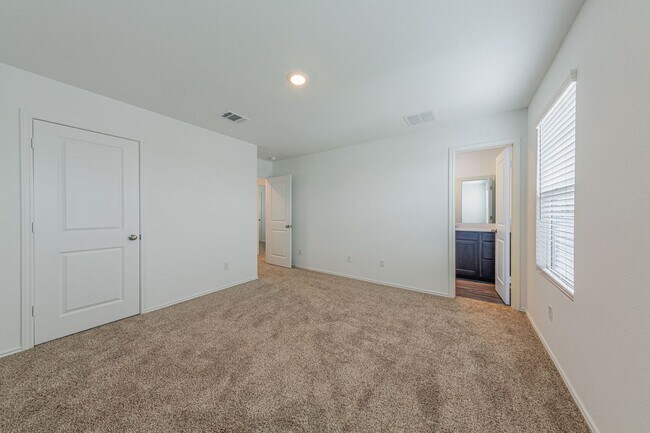 Building Photo - 252 Patagonia