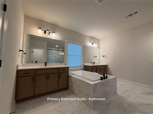 Building Photo - 3770 Andover St