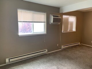 Building Photo - 1557 W 200 S