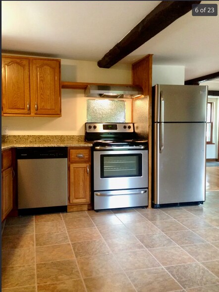 Building Photo - 4 Shawsheen Rd