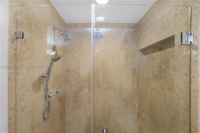 Building Photo - 4775 Collins Ave