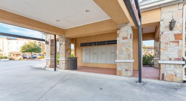 Building Photo - 1800 Egret Bay Blvd