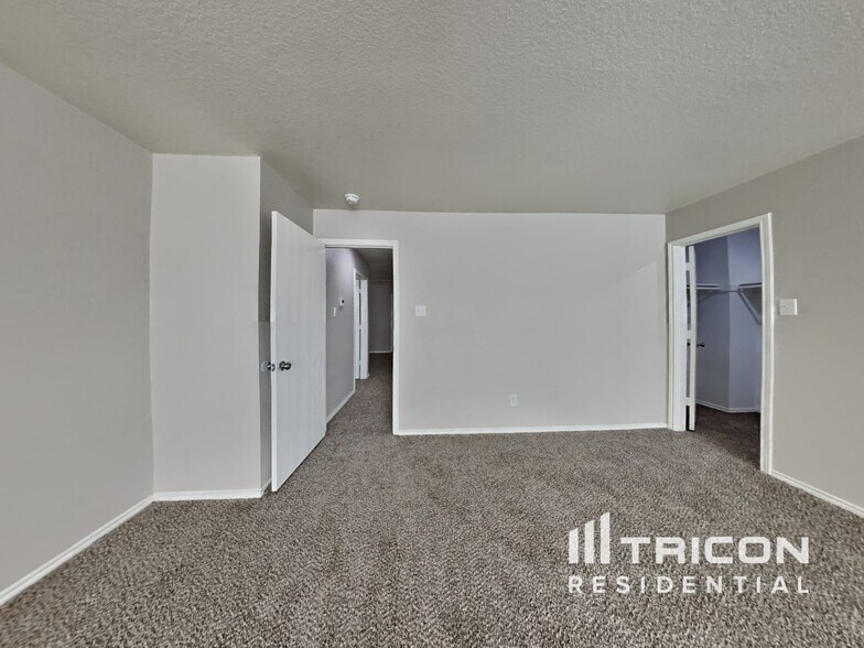 Building Photo - 12439 Sterlingstone Dr
