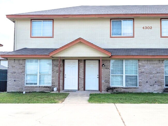 Building Photo - 4302 Jeff Scott Dr