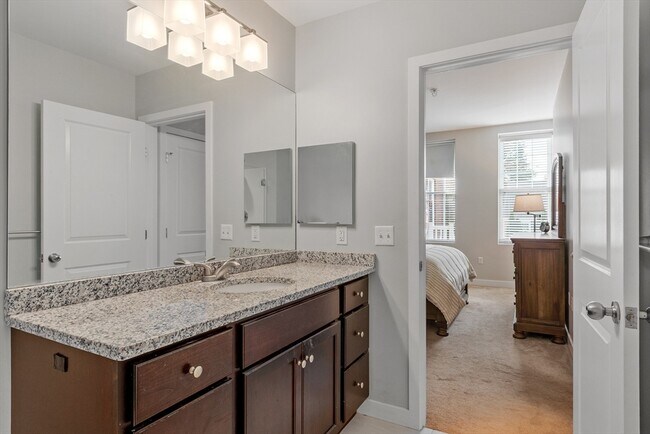 Building Photo - 99 Essex St