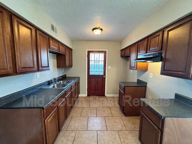 Building Photo - 1122 Semmes St