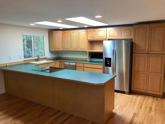 Building Photo - Charming 3 Bedroom in Cottage Lake