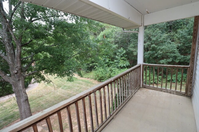 Building Photo - 2023 Bulon Dr