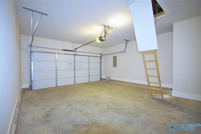 Building Photo - 104 Williams Pointe Boulevard SW
