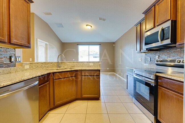 Building Photo - Beautiful 3-Bedroom Home for Rent in Port Orange Plantation