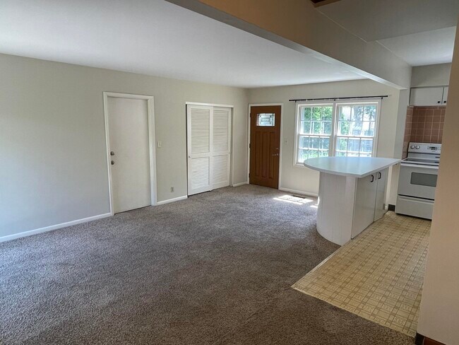 Building Photo - 5100 N Idlewild Ave
