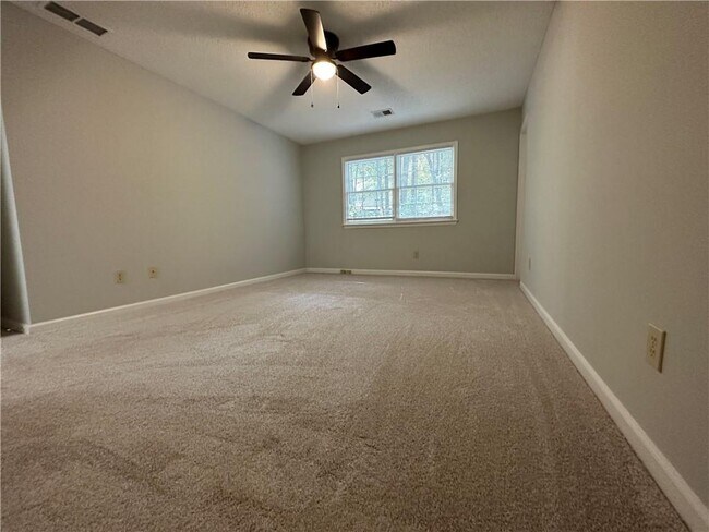 Building Photo - 10570 Turner Rd