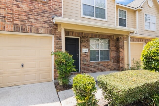 Building Photo - 1616 Grable Cove Ln
