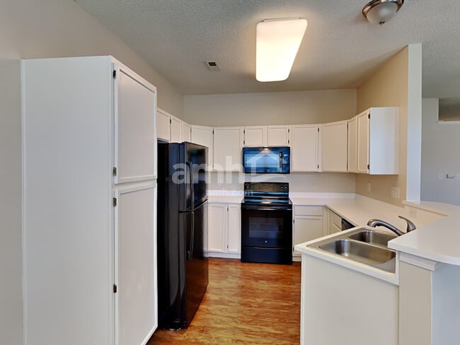 Building Photo - 6829 Ayrshire Glen Pl