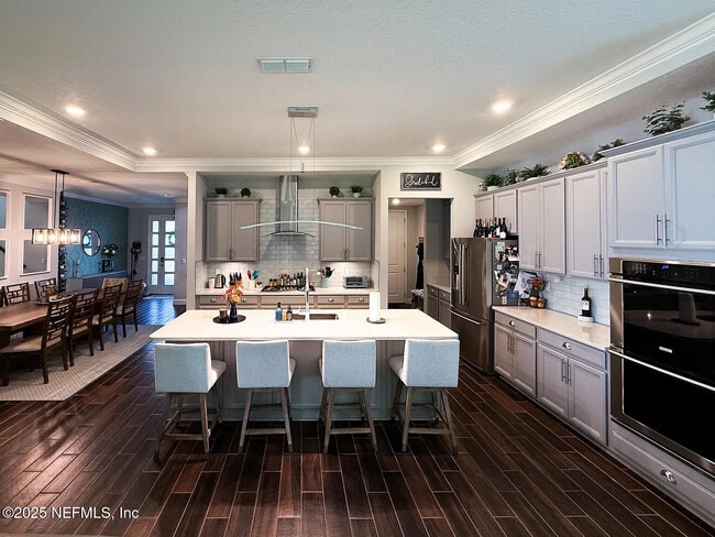 Building Photo - 2866 Montilla Dr