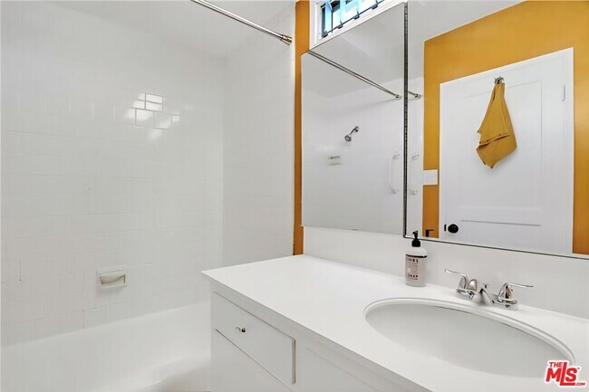 Building Photo - 3780 Beethoven St