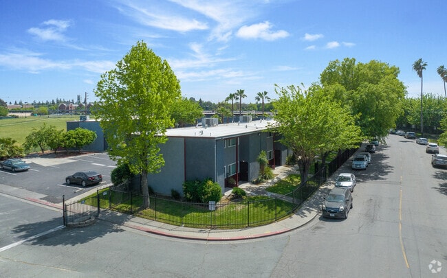 Primary Photo - Townhouse Pacifica Apartments